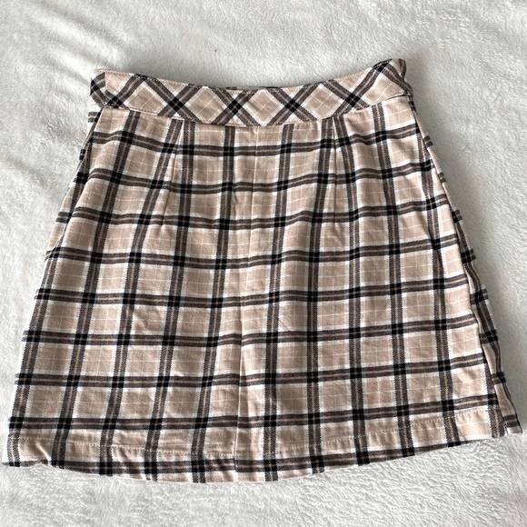 Plaid Button Front Skirt - Picture 2 of 3